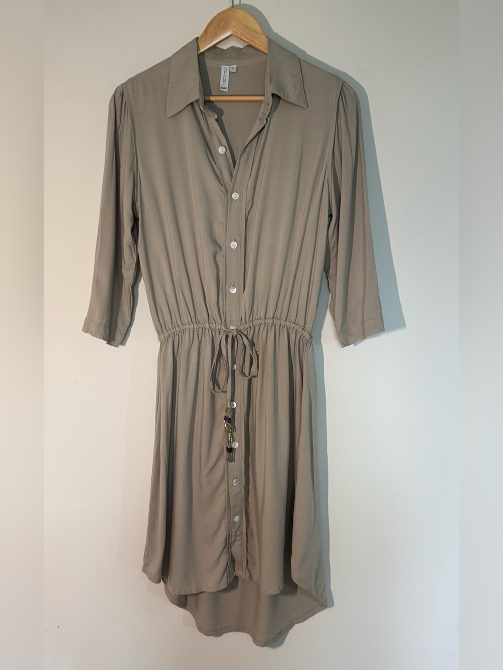 Skemo Taupe Button-Front Drawstring Mini Dress - Picture 5 of 9